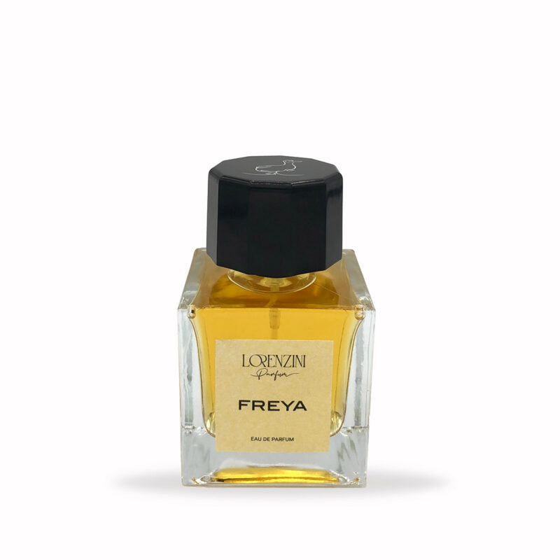 Lorenzini Parfum dedica con amore una fragranza speciale, Freya, alla dea norrena dell'amore. Celebriamo il fascino perduto della femminilità pagana, incarnando in ogni goccia il richiamo di un'archetipica forza e complessità.